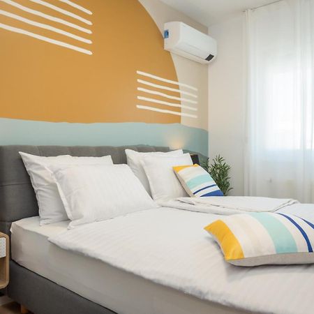 Family & Friends Pula - Top Floor - Free Parking المظهر الخارجي الصورة