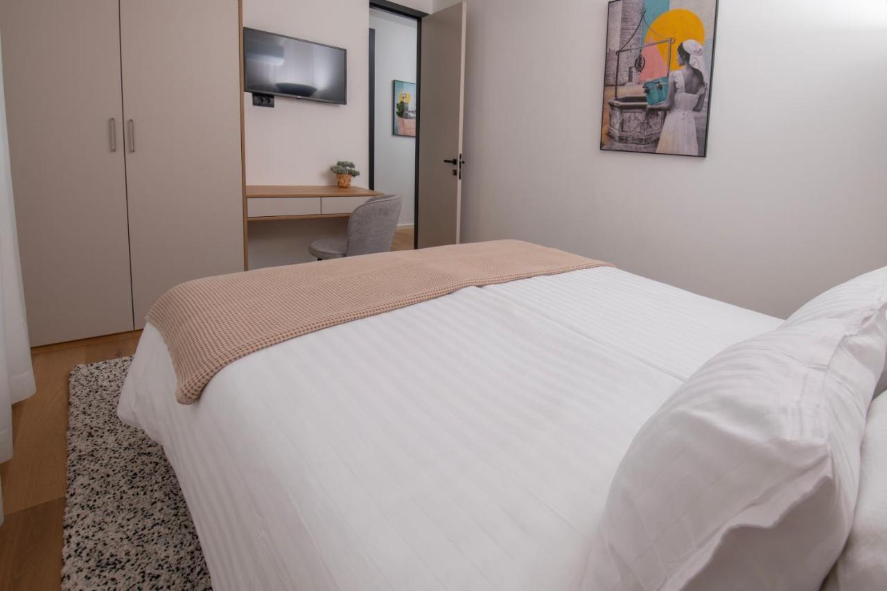 Family & Friends Pula - Top Floor - Free Parking المظهر الخارجي الصورة